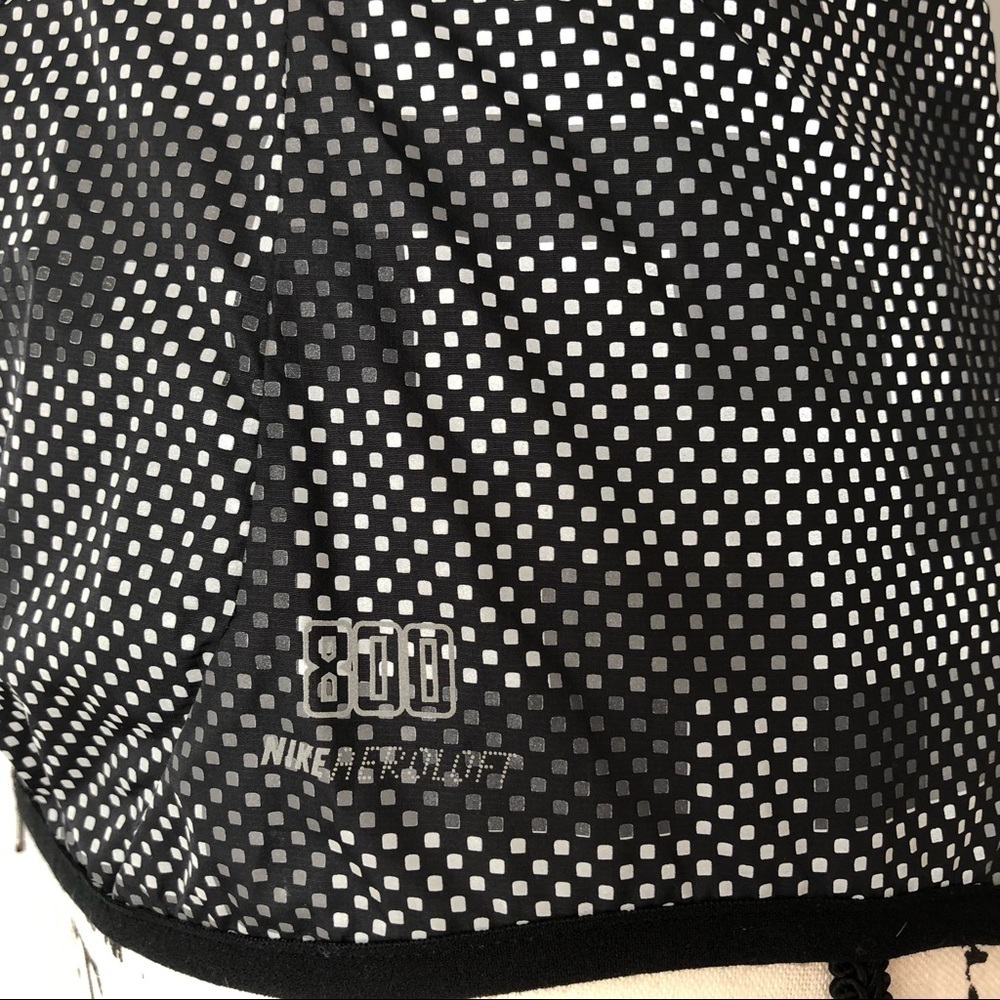 NWOT Nike Women’s Aeroloft Reflective Flash Vest - Picture 5 of 12